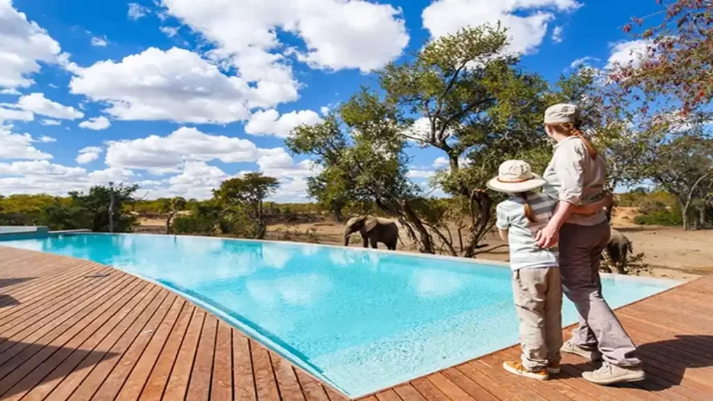 Tourist sites in South Africa, safari lodge accommodation