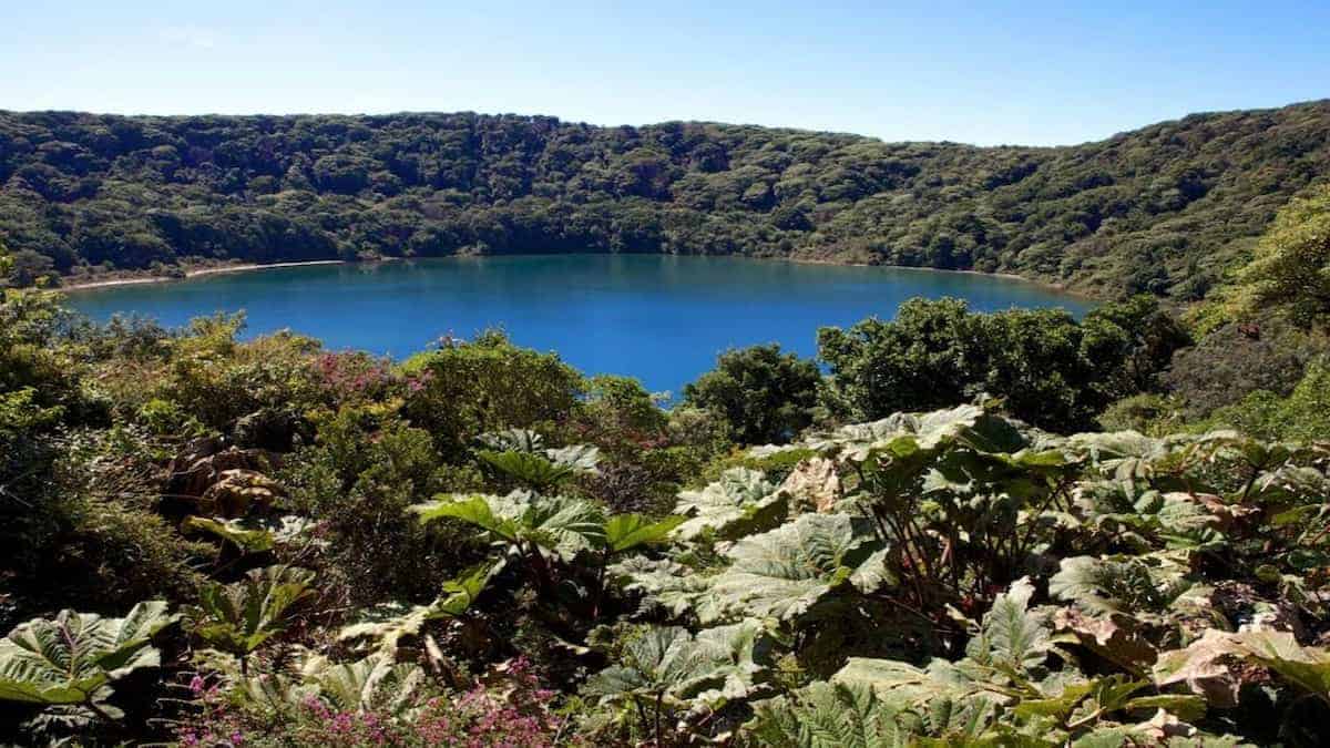Rio Celeste river: Lake Botos, a crater lake Poรกs Volcano National Park