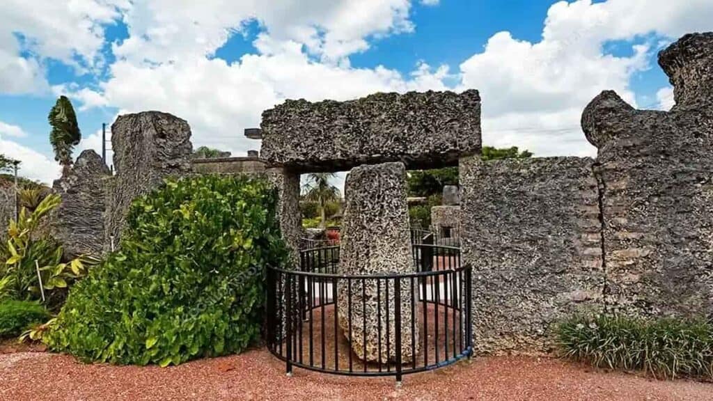 Coral Castle homestead florida, arch