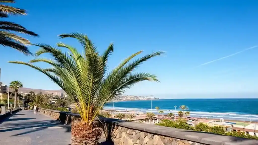 Puerto Rico clothing optional beaches, Playa del Ingles