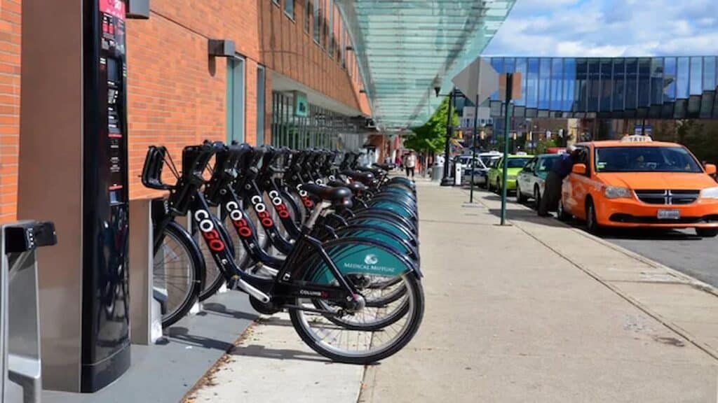 Best time to visit Montreal, Cogo bike rental