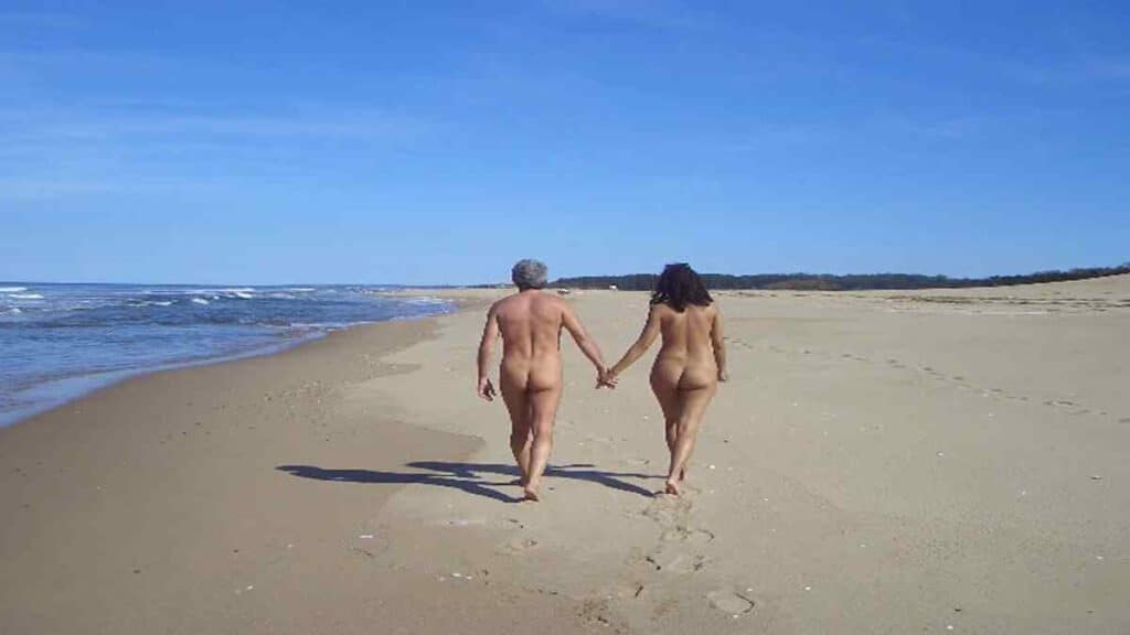 Clothing optional beaches in the US, Confidence