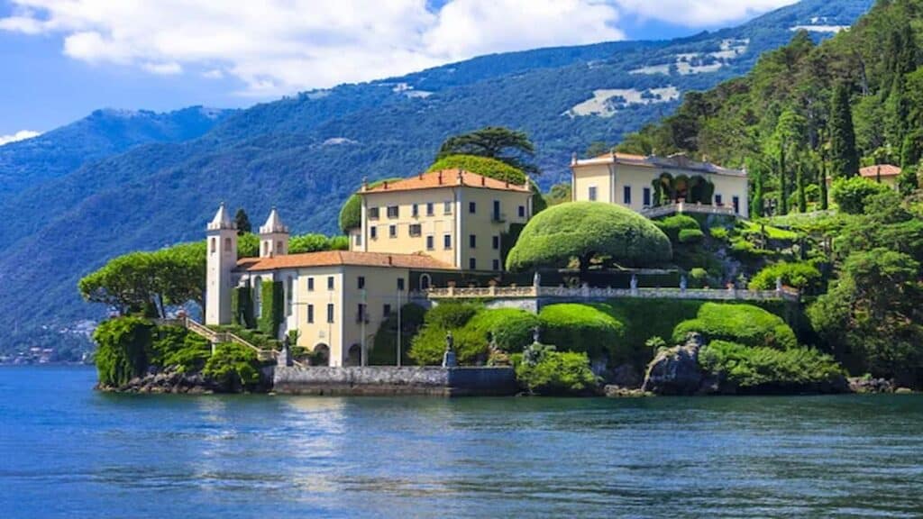 Best places to travel in October, Lake Como