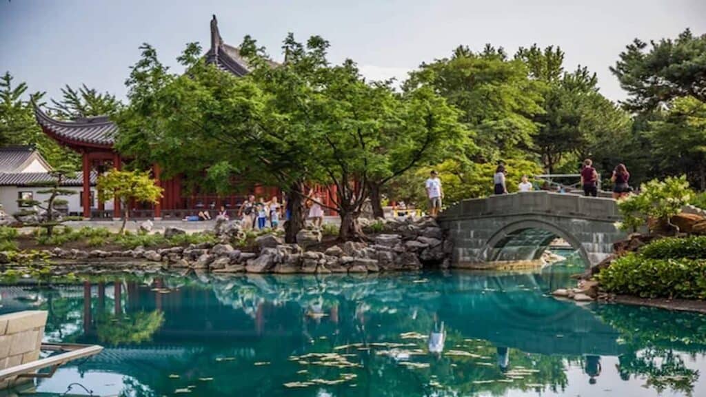 Best time to visit Montreal, botanical gardens