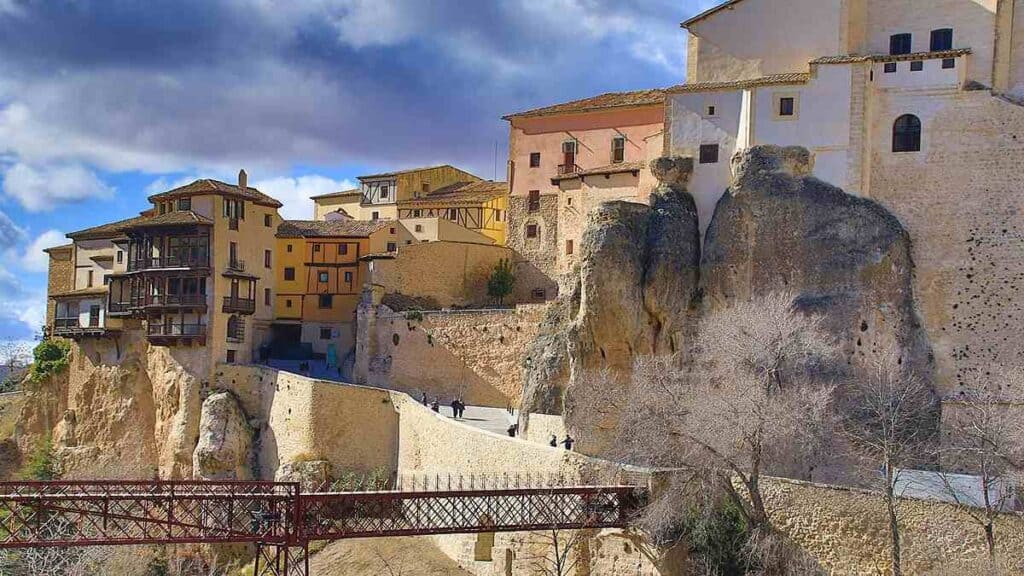 Prettiest cities in Spain, Cuenca hanging houses cliff