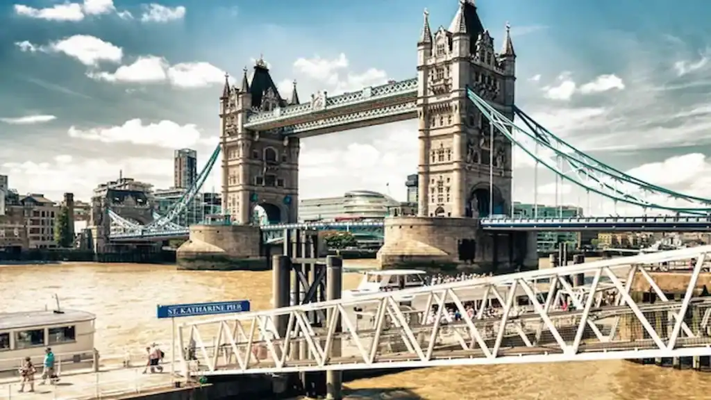 Touristy things to do in London, Tower Bridge