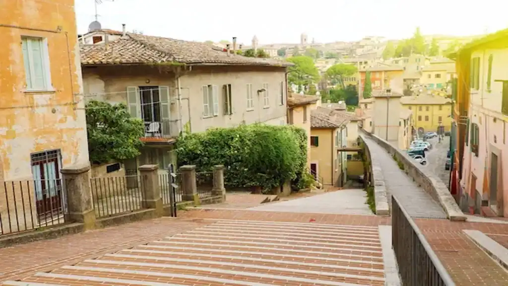 Best things to do in Bellagio, Salita Serbelloni staircase