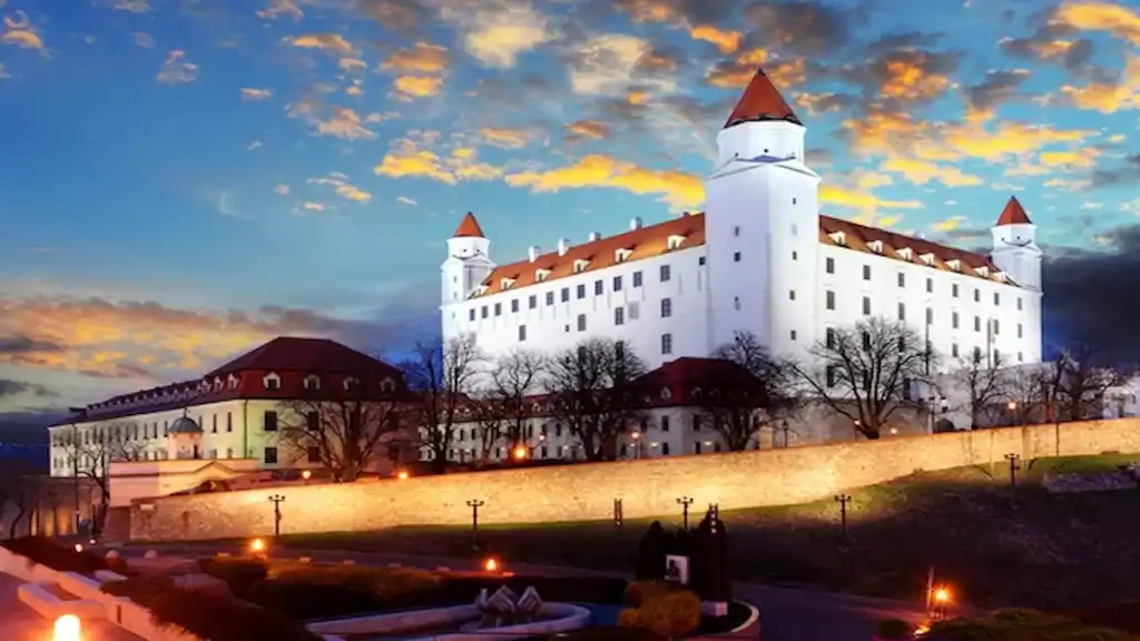 Is Bratislava worth visiting, castle