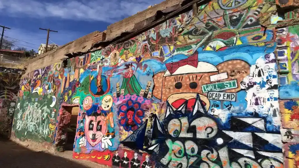 Things to do in Bisbee, graffiti