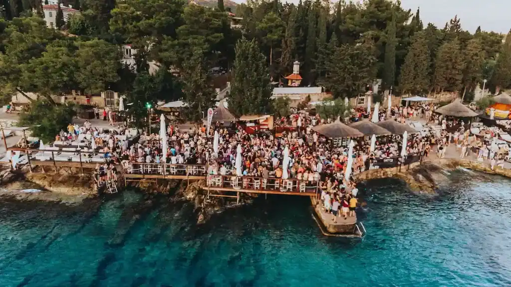 Things to do in Hvar, Hula Hula beach bar