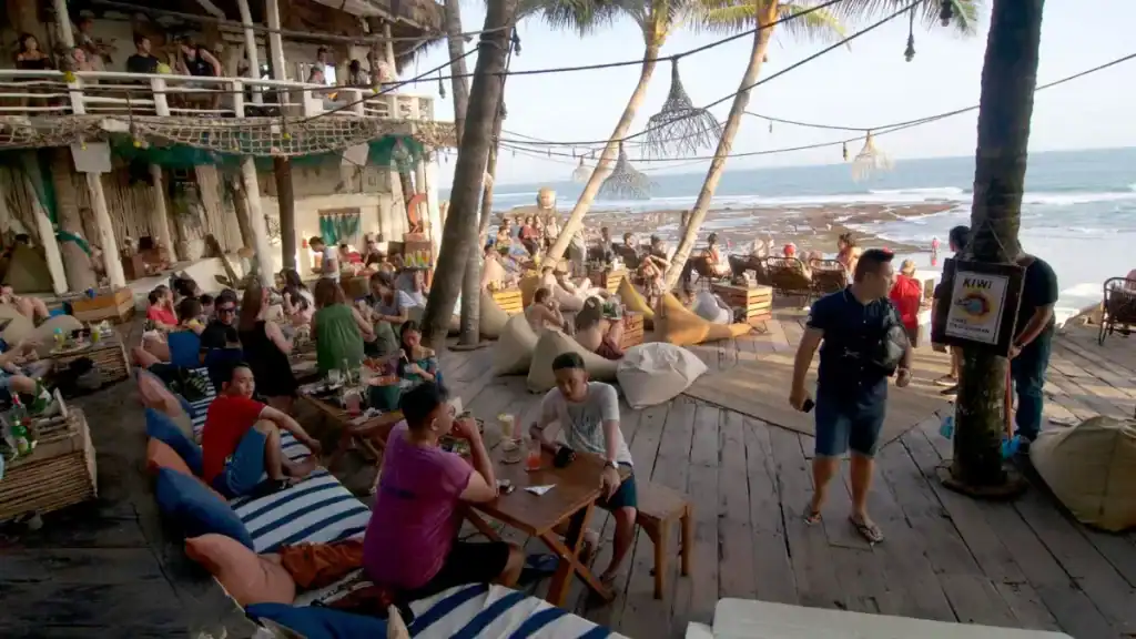 surf-spots-in-canggu-echo-beach-canggu