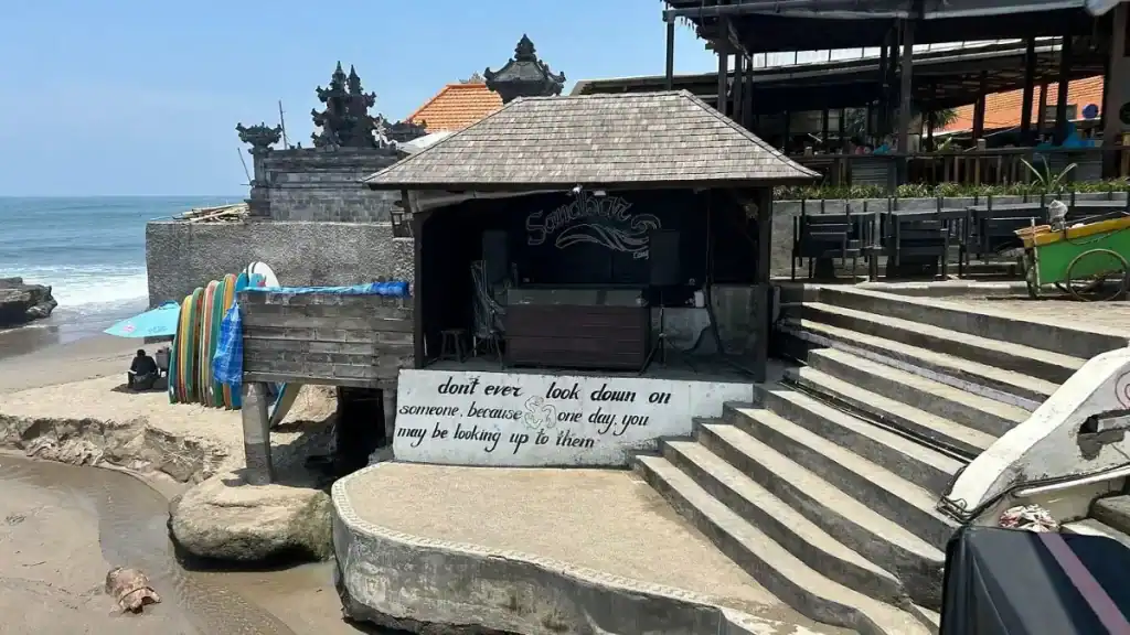 surf-spots-in-canggu-sandbar-restaurant