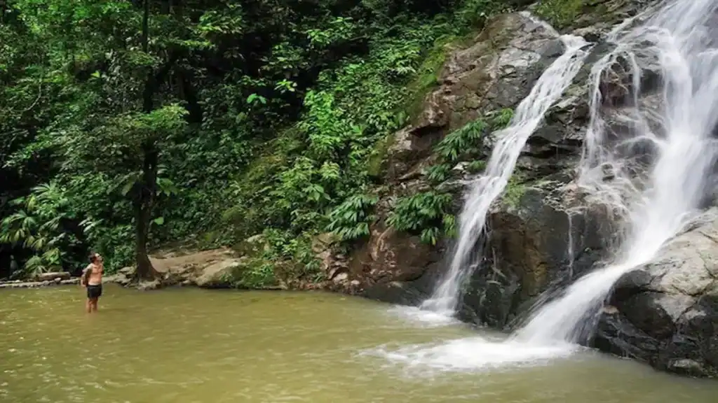 Minca Colombia, swimming at Marinka waterfall