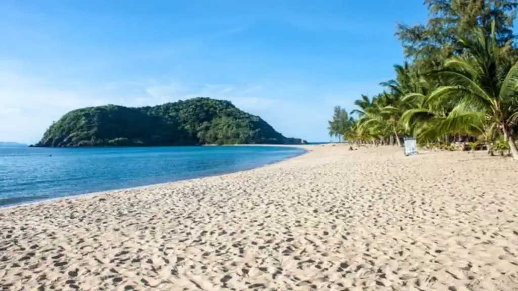Koh Phangan vs Koh Samui: Thong Nai Pan
