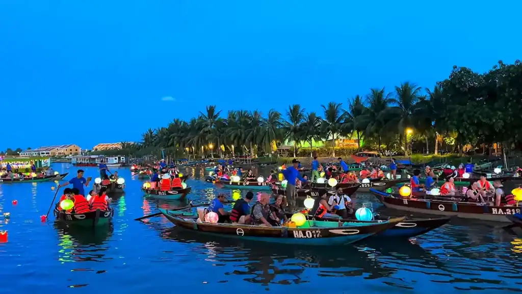 Hoi An lantern boats at dusk show is Hue worth visiting nearby