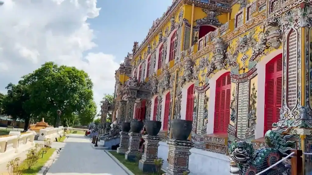 Kien Trung Palace in Hue demonstrates is Hue worth visiting for architecture