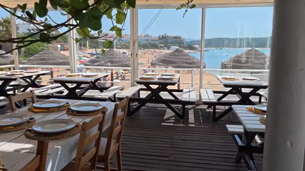 Beachfront restaurant terrace overlooking Milfontes how many days to dine with sea views