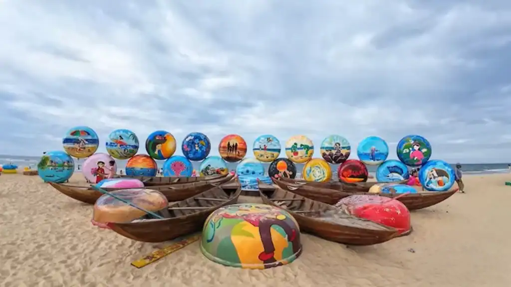 Tam Thanh Beach painted basket boats and murals provide cheap alternative to Hoi An tourist attractions