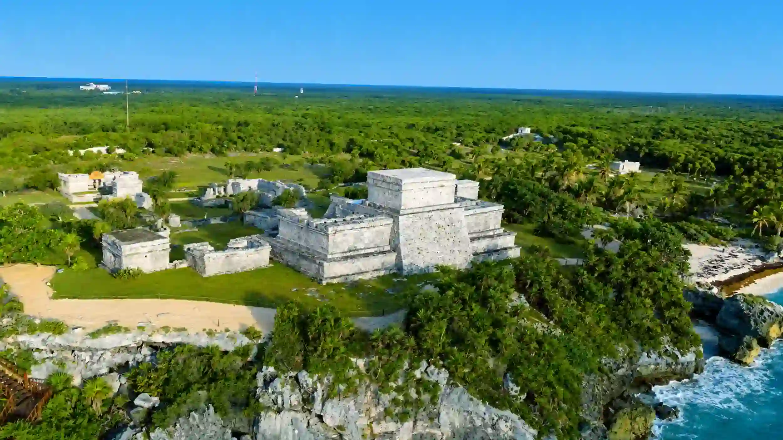 El Castillo pyramid perched on Tulum's clifftop ruins, a highlight for anyone wondering if Tulum is worth visiting